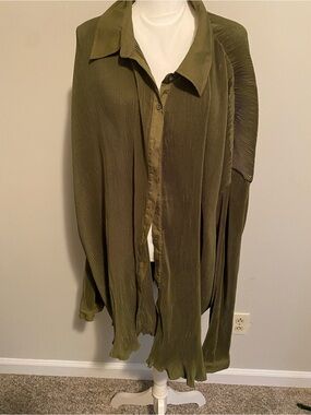 Olive Green Pleated Plisse Button-Up Blouse & Pant Set Size USA 26 NWT